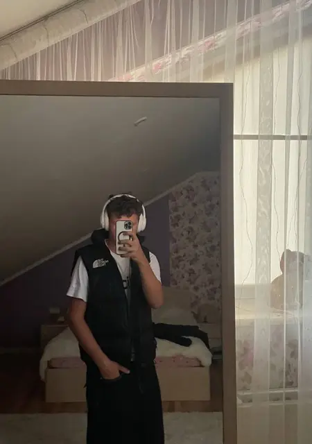 Я Alan, 18 років, знайомлюсь на одну ніч у Миколаєві