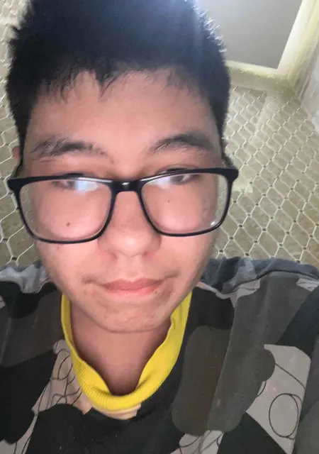 Я Нурислам, 19, из Астаны, ищу знакомство для постоянных отношений