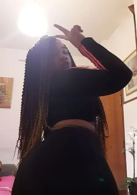 Queen из Мадрида, мне 24, познакомлюсь