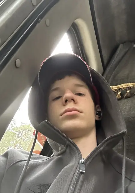 Я Вячеслав, 18, из Дронтена, ищу знакомство для постоянных отношений