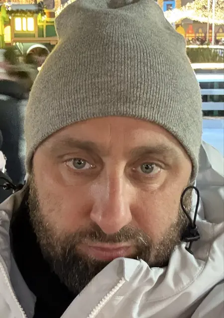 Anton из Василькова, ищу на сайте знакомства на одну ночь