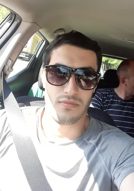 Адик из Донецка, ищу на сайте знакомства без обязательств