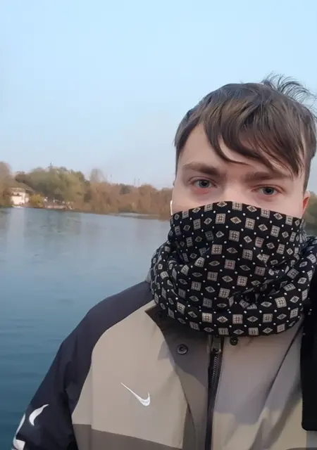 Антон из Алчевска, ищу на сайте знакомства на одну ночь