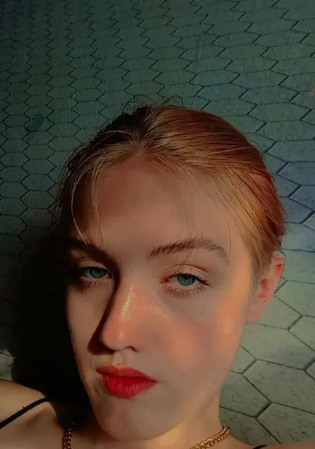 Аня з Кривий Ріг, шукаю на сайті приємне проведення часу