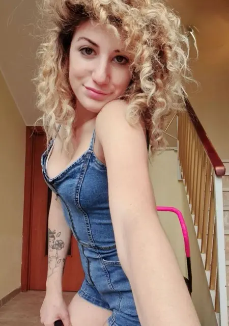 Я Veronica, 21, знакомлюсь в Риме