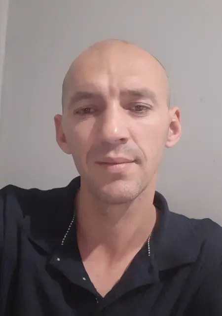 Я Міша, 40 років з Полтавы, шукаю знайомство для відкриті стосунки