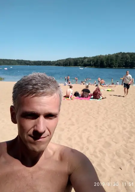 Андрей из Днепра, мне 50, познакомлюсь для приятного времяпровождения