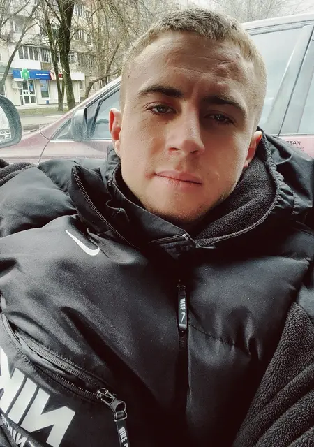 Я Олександр, 26 років з Каланчака, шукаю знайомства без зобов'язань