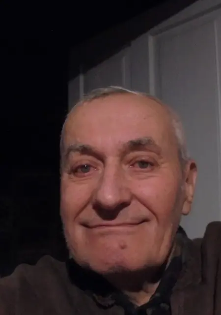 Я Владимир, 63 років з Києва, шукаю знайомства на одну ніч