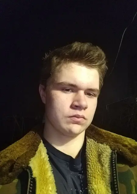 Я Богдан, 20 років, знайомлюсь без зобов'язань у Васильків