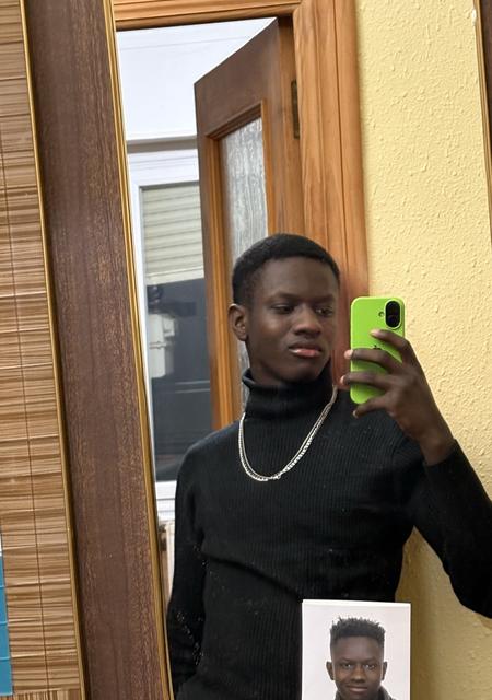 Babacar de Pamplona, busco en el sitio relación sin ataduras