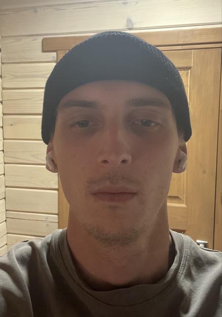 Я Арсений, 25, знакомлюсь для общения в Осло