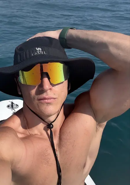 Я Александр, 26, из Гудаури, ищу знакомства без обязательств