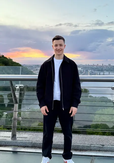 Roman из Львова, мне 29, познакомлюсь на одну ночь