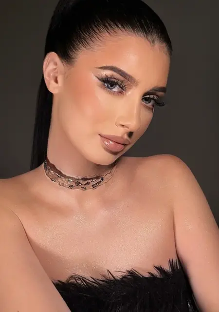 Я Софія, 20 років з Харкова, шукаю знайомства без зобов'язань