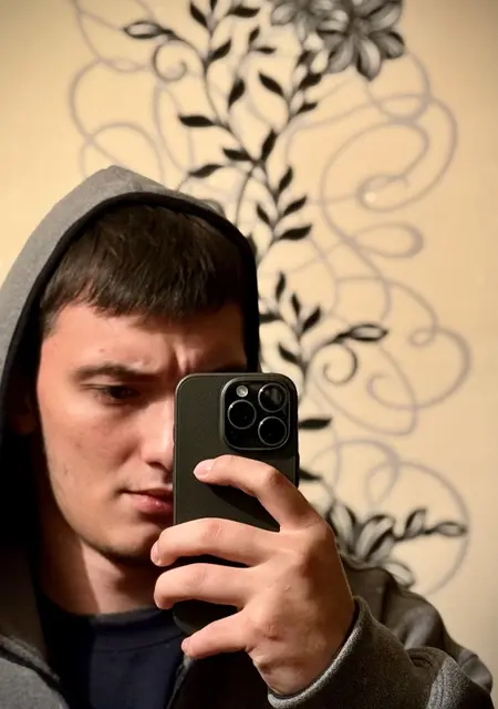 Я Vvv, 25, знакомлюсь для вирта в Ташкенте