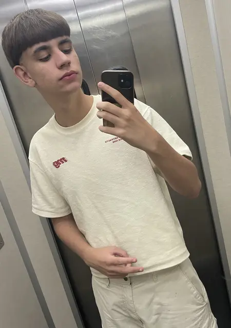 Soy Daniel, 21 años de sa Pobla, busco conocer gente para relación sin ataduras