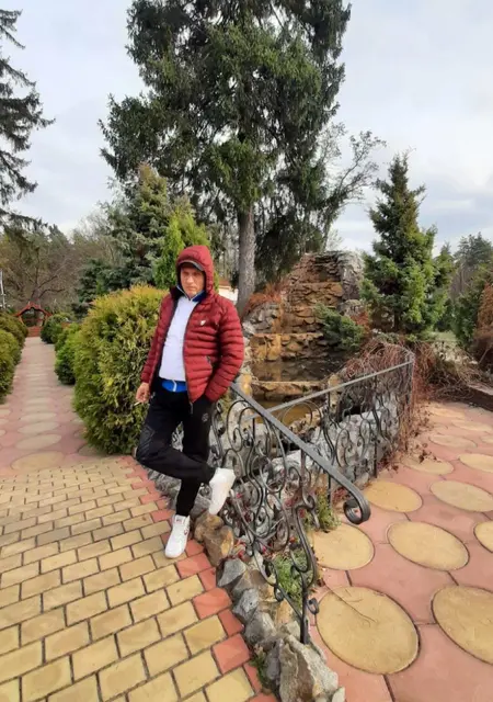 Артем из Рустави, мне 45, познакомлюсь на одну ночь