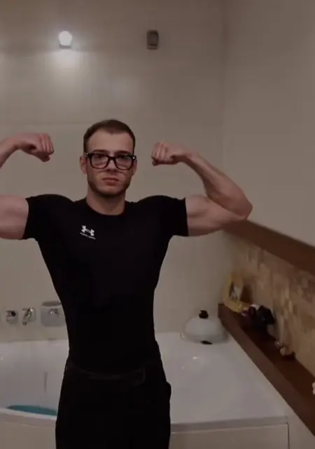 Я Ілля, 25 років з Рівного, шукаю знайомство для постійних стосунків