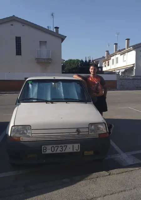 Iker de Barcelona, tengo 22 años, listo para conocer para lío de una noche