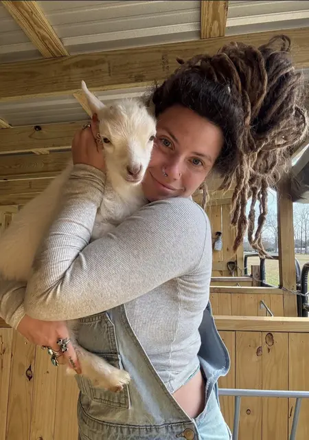 Flowergirl from London, 27 years old, ready to meet for pleasant pastime