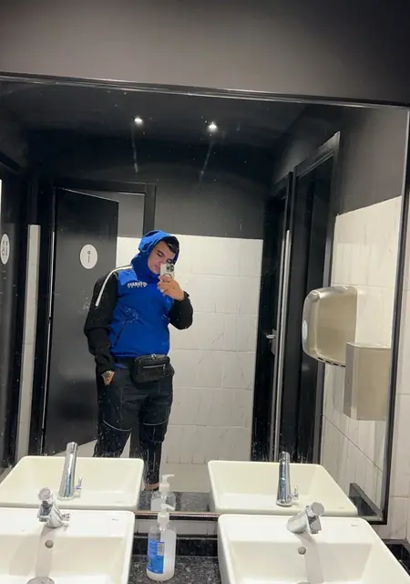 Hamza de Sevilla, tengo 24 años, listo para conocer para viaje