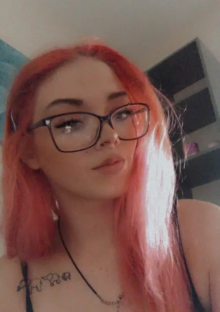 I'm Ang, 24 from Leeds, seeking connections for one-night stand