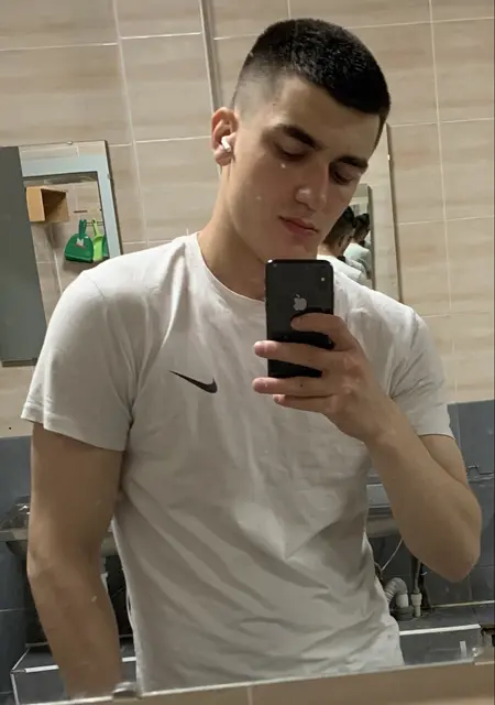 Я Расул, 19, знакомлюсь на одну ночь в Лондоне