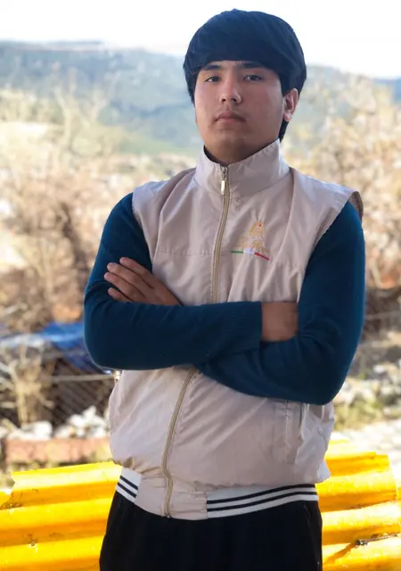 Я Фирдавс, 20, из Бурдур, ищу знакомство для постоянных отношений