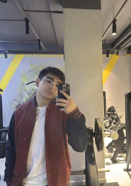 Я Begzod, 21, из Ташкента, ищу знакомства на одну ночь