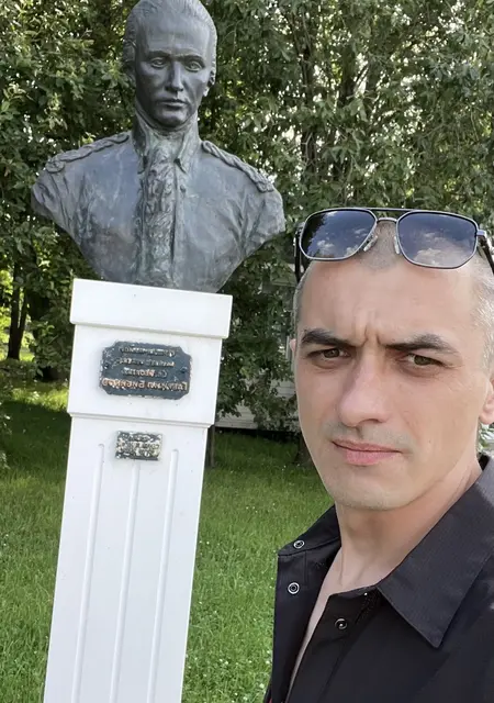 Я Денис, 26, из Бобруйска, ищу знакомство для общения