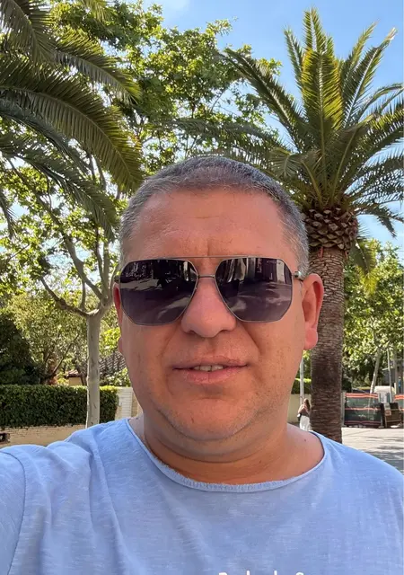 Max из Роттердама, ищу на сайте знакомства без обязательств