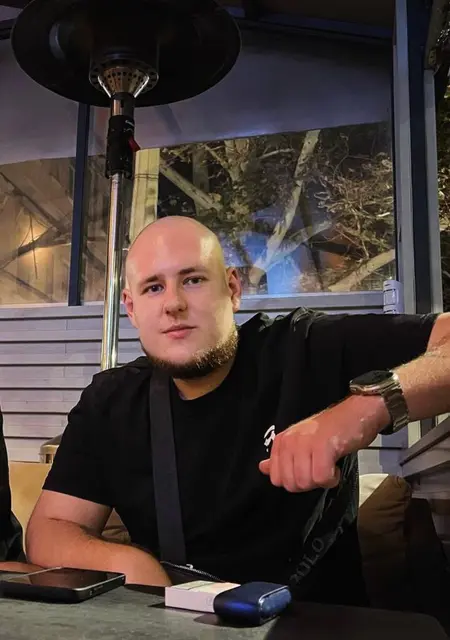 Сергей из Одессы, мне 27, познакомлюсь на одну ночь