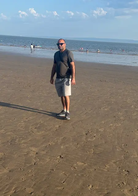 Shaz из Кардиффа, мне 42, познакомлюсь на одну ночь