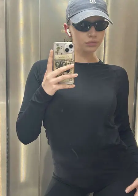 Я Oliviarainbow, 25, из Руби, ищу знакомства без обязательств