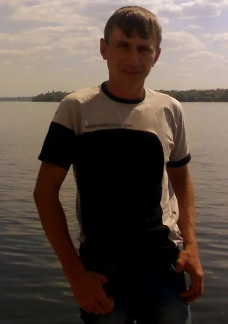 Я Андрей, 40, знакомлюсь для общения в Львове