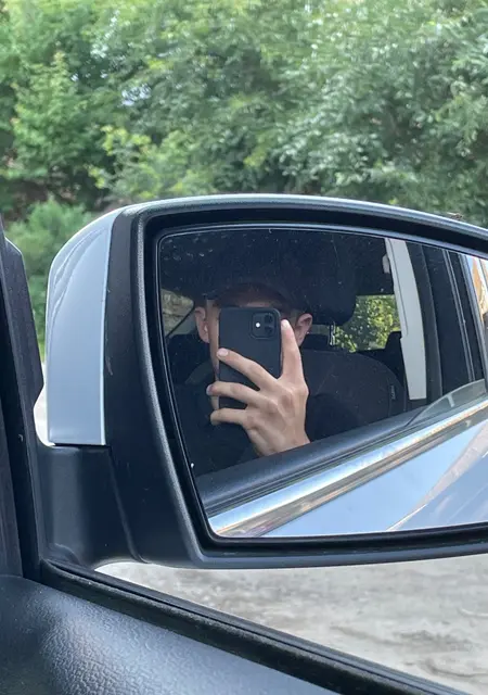 Я Вадим, 23, из Кременца, ищу знакомства без обязательств