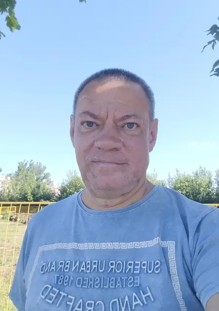 Макс з Макіївки, шукаю на сайті знайомства без зобов'язань