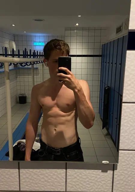 Я Niko, 20, знакомлюсь для вирта в Дюссельдорфе