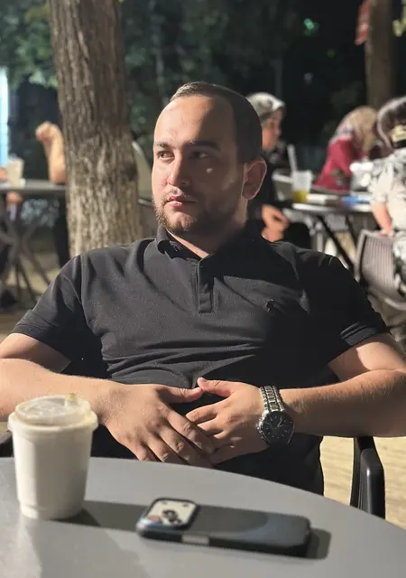 Я Динислам, 24, знакомлюсь для общения в Бухаресте