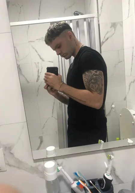 Lautaro de Málaga, tengo 21 años, listo para conocer para chatear