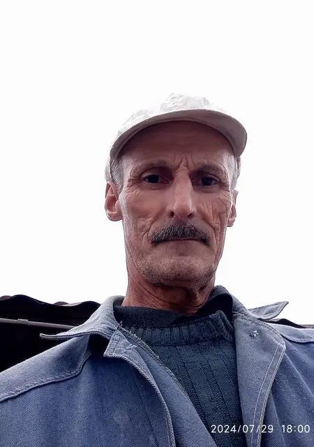 Вася з Києва, шукаю на сайті знайомства без зобов'язань