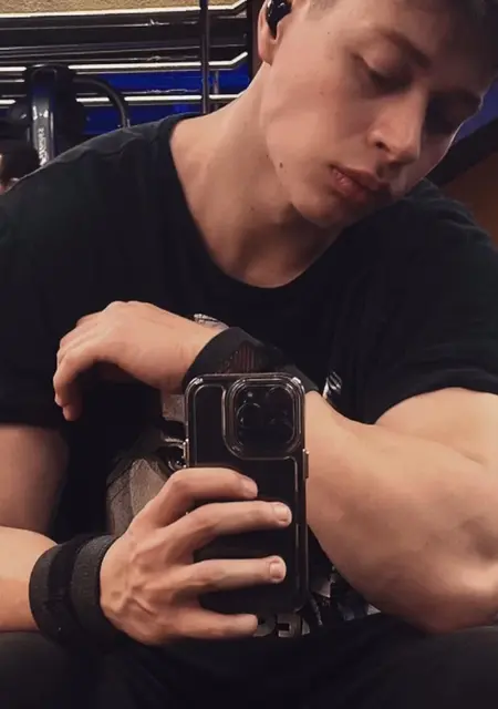 Я Felipe, 22, знакомлюсь без обязательств в Сан-паулу