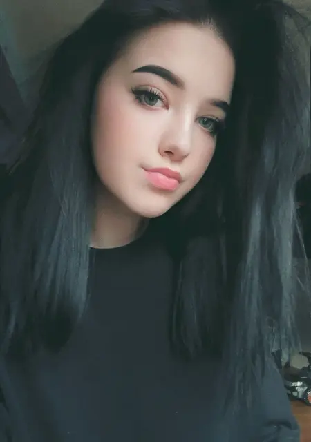 Я Елена, 22, знакомлюсь без обязательств в Бернли
