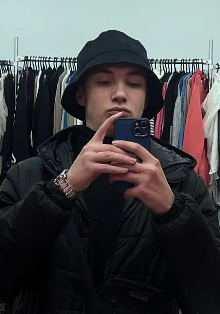 Я Олег, 20, знакомлюсь без обязательств в Кропивницком