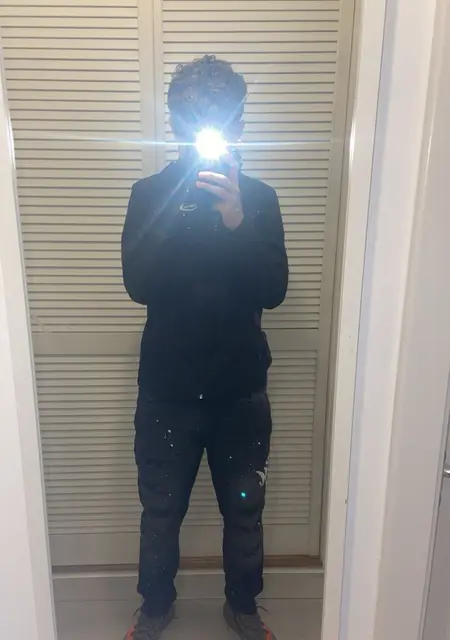 Nael из Ланген, мне 19, познакомлюсь без обязательств