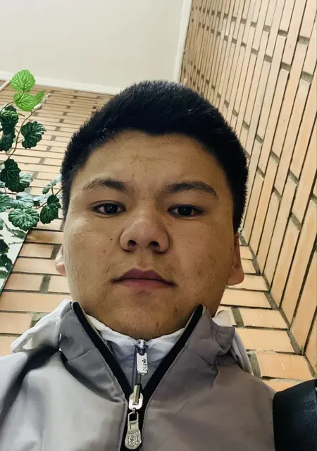 Я Бек, 24, знакомлюсь на одну ночь в Бишкеке