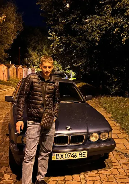 Я Ростик, 19, из Львова, ищу знакомства на одну ночь
