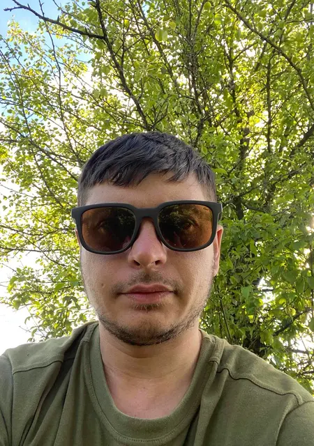 Тарас из Рожища, мне 34, познакомлюсь для приятного времяпровождения