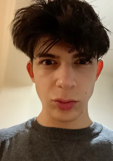 Serzh из Еревана, мне 20, познакомлюсь для вирта